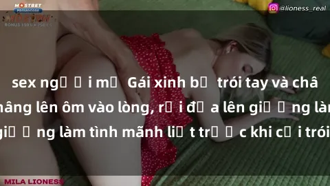sex người mỹ Gái xinh bị trói tay và chân, người đàn ông nâng lên ôm vào lòng, rồi đưa lên giường làm tình mãnh liệt trước khi cởi trói và kết thúc.